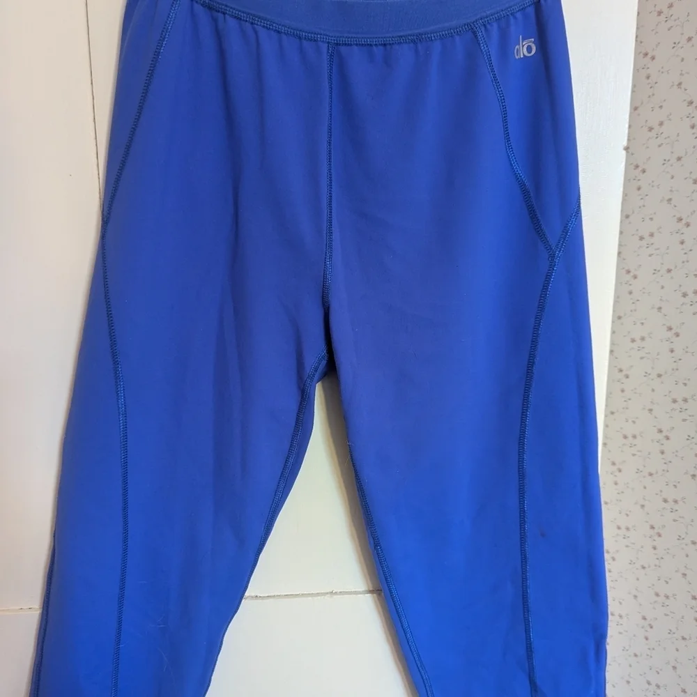 ALO Yoga Capri Pants Women Cobalt Blue Yoga Medium Running Hiking Walking
